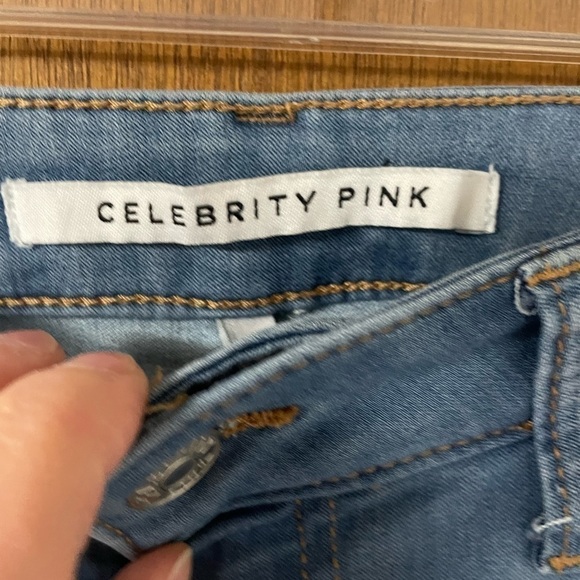 Celebrity Pink size 3/26 crop jeans - Picture 3 of 8